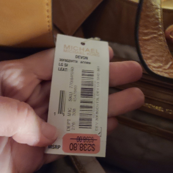 Michael Kors large leather shoulder bag - Picture 3 of 4